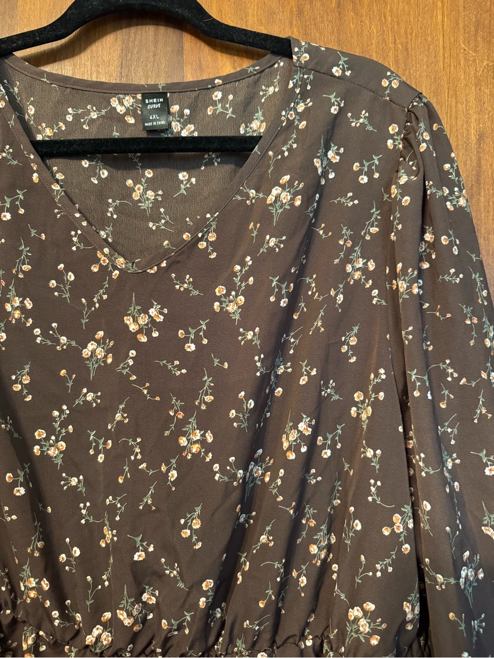 Women’s Plus Size Floral Cottagecore Top Size 4XL - Picture 3 of 6